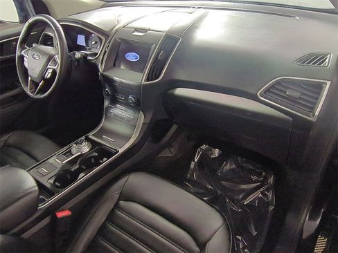 Used 2019 Ford Edge SEL w/ Equipment Group 201A image 29