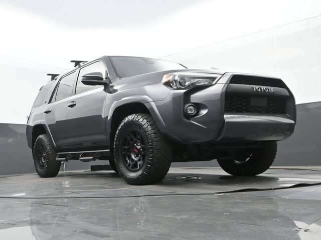 Used 2021 Toyota 4Runner SR5 AWD/4WD image 25