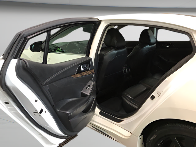 Used 2018 Nissan Maxima Platinum FWD image 11