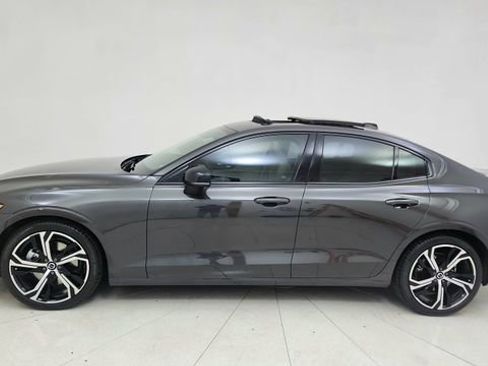 Used 2024 Volvo S60 B5 Plus w/ Climate Package image 10