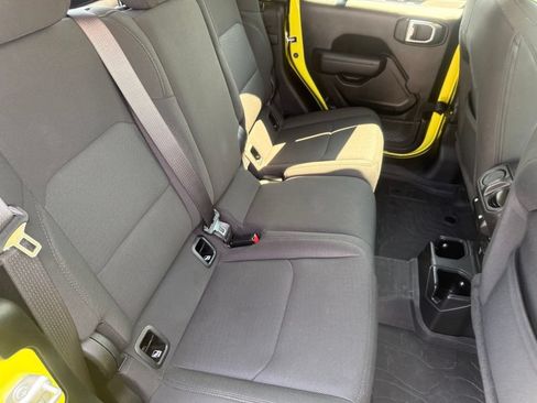 Used 2023 Jeep Gladiator Sport AWD/4WD image 57
