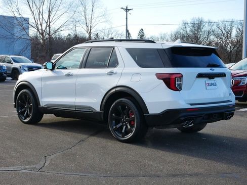 Used 2020 Ford Explorer ST w/ ST Street Pack image 5
