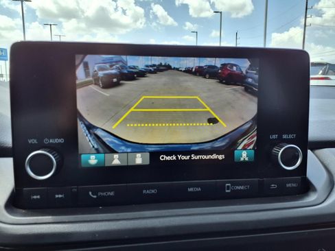 Used 2024 Honda Accord EX image 11