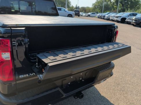 Used 2026 Chevrolet Silverado 1500 High Country w/ High Country Premium Package AWD/4WD image 21