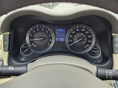 Used 2018 INFINITI Q70 Luxe image 30