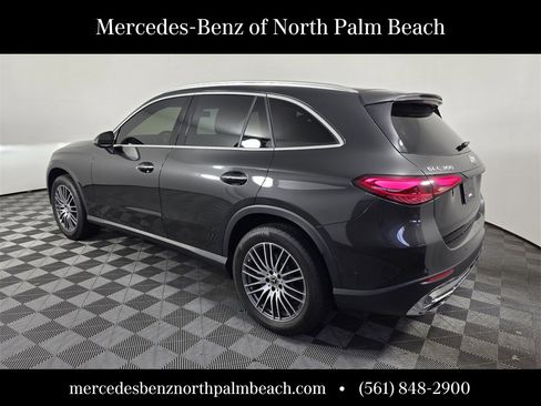 Certified 2024 Mercedes-Benz GLC 300 image 4