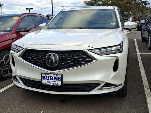 Used 2023 Acura MDX w/ Technology Package image 4
