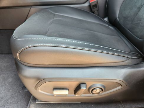 New 2025 Jeep Grand Cherokee L Altitude image 16