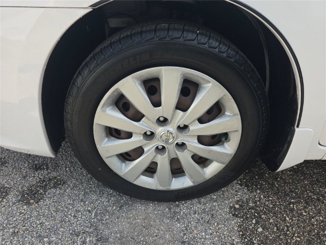 Used 2017 Nissan Sentra S FWD image 7