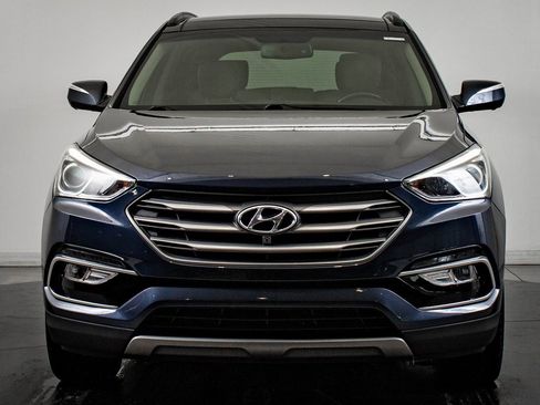 Used 2017 Hyundai Santa Fe Sport image 2