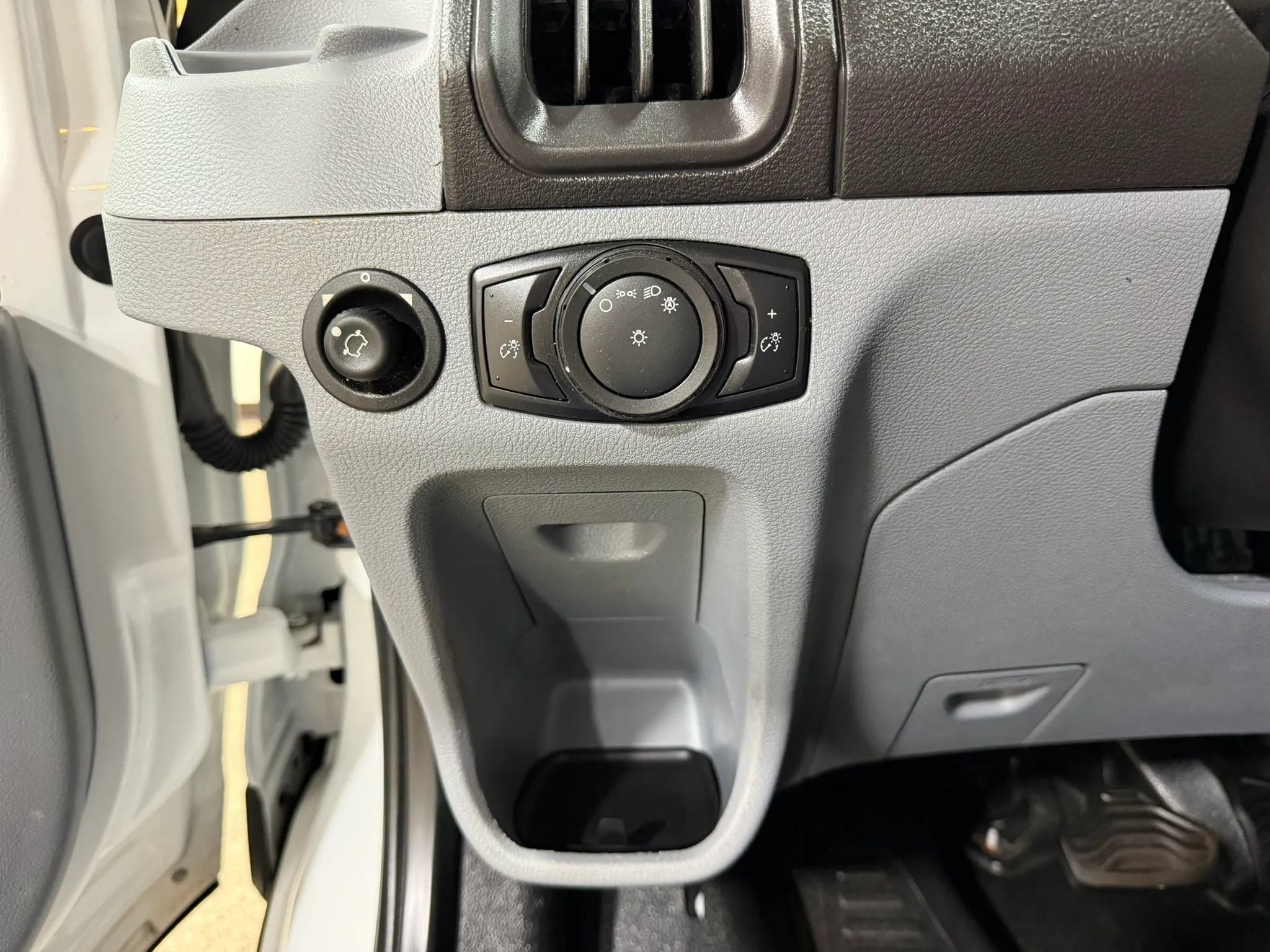 Used 2019 Ford Transit 350 XLT RWD image 41