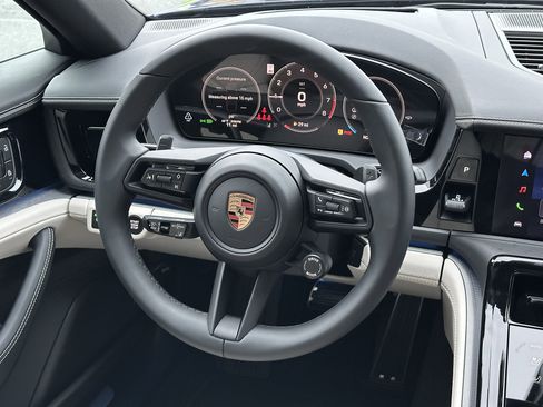 New 2026 Porsche Panamera 4 image 21