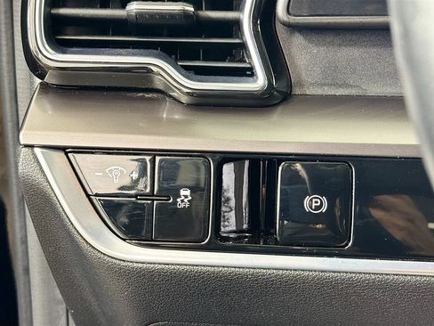 Used 2023 Kia Sportage EX FWD image 12