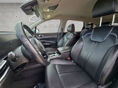 Used 2024 Kia Sorento S image 19