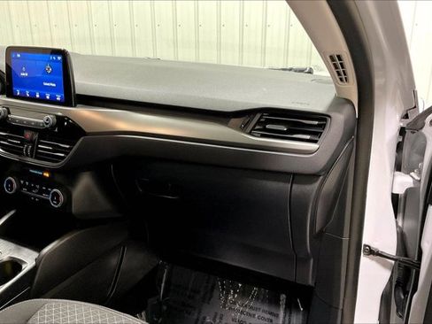 Used 2025 Ford Escape Active AWD/4WD image 16