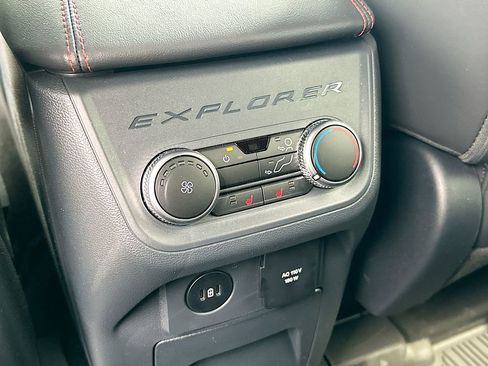 Used 2025 Ford Explorer ST-Line w/ Premium Package RWD image 4