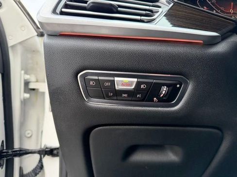 Used 2020 BMW X7 xDrive40i w/ Parking Assistance Package image 25