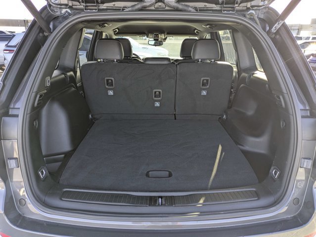 Used 2024 Jeep Grand Cherokee Limited RWD image 12