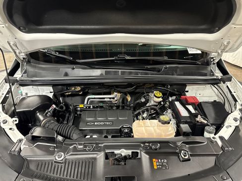 Used 2018 Chevrolet Trax LT w/ LT Convenience Package FWD image 29