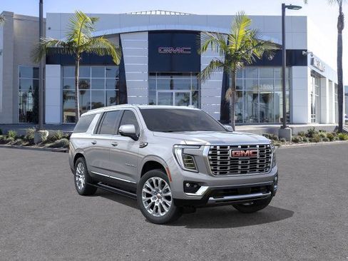 New 2026 GMC Yukon XL Denali w/ Denali Reserve Package AWD/4WD image 1