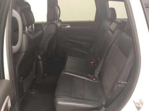 Used 2022 Jeep Grand Cherokee Laredo X RWD image 18