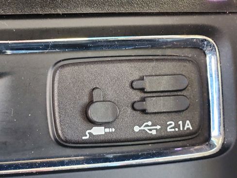 Used 2021 Subaru Ascent Limited w/ Technology Package image 24