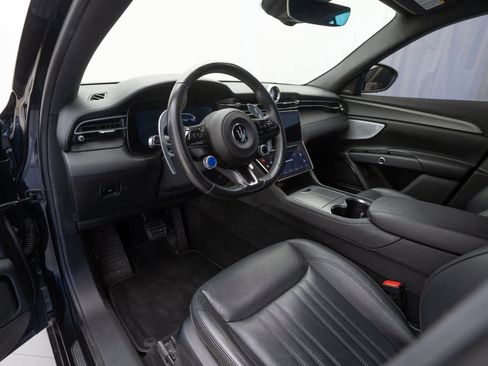 Used 2024 Maserati Grecale GT image 12