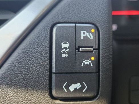 Used 2019 Chevrolet Suburban LT image 25