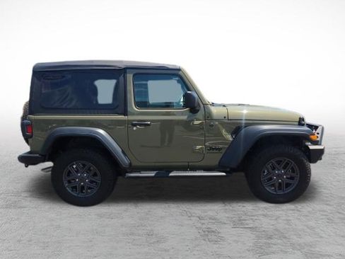 Used 2025 Jeep Wrangler Sport AWD/4WD image 4