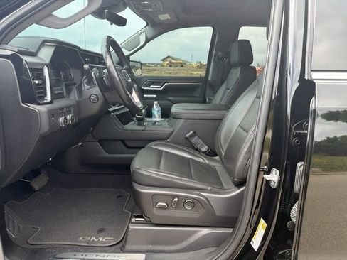 Used 2025 GMC Sierra 1500 Denali AWD/4WD image 11