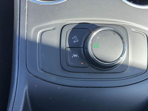 Used 2020 GMC Terrain SLE image 20