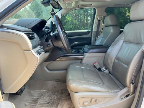 Used 2017 Chevrolet Tahoe LT AWD/4WD image 3