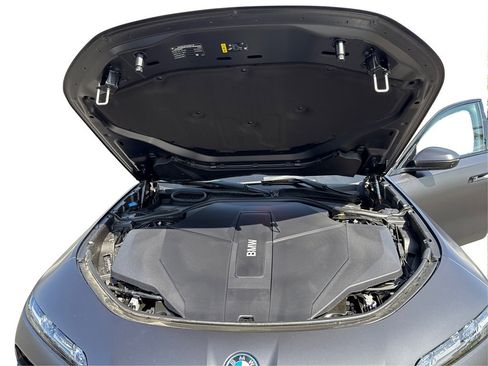 New 2025 BMW i7 xDrive60 w/ Executive Package image 11