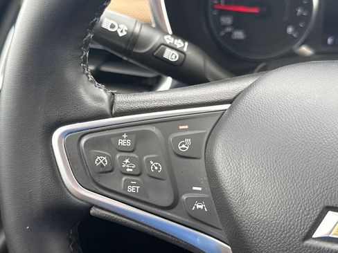 Used 2023 Chevrolet Equinox Premier image 25