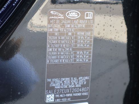 New 2026 Land Rover Defender 110 X-Dynamic SE image 20