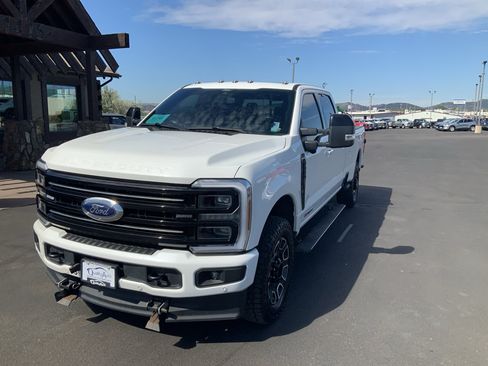 Used 2025 Ford F350 Platinum w/ FX4 Off-Road Package AWD/4WD image 2