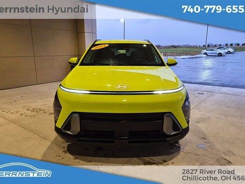 Used 2024 Hyundai Kona SEL image 2