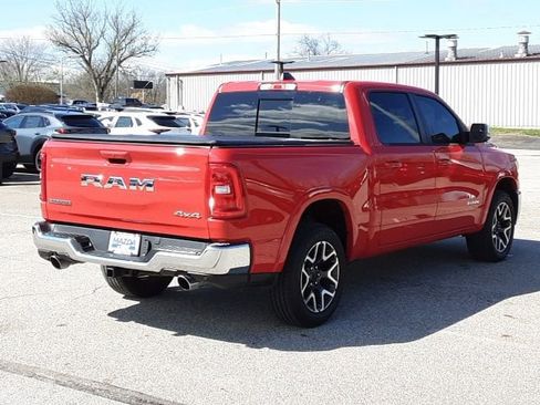Used 2025 RAM 1500 Laramie AWD/4WD image 7