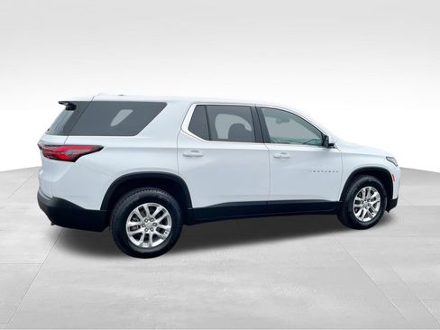 Used 2023 Chevrolet Traverse LS w/ Safety Package AWD/4WD image 9