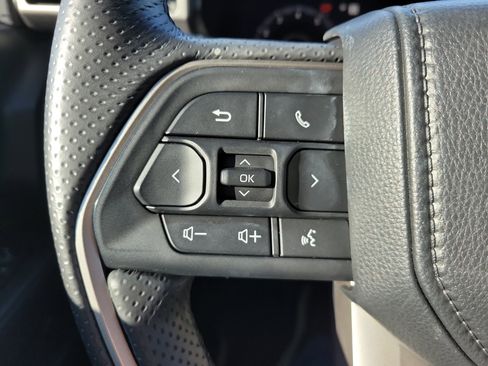 Used 2025 Toyota 4Runner TRD Off-Road image 30