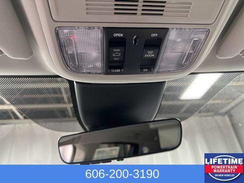 New 2026 Honda Odyssey Touring image 25