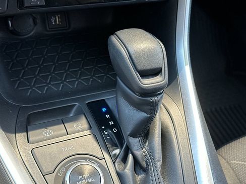 Used 2024 Toyota RAV4 XLE w/ Convenience Package AWD/4WD image 20