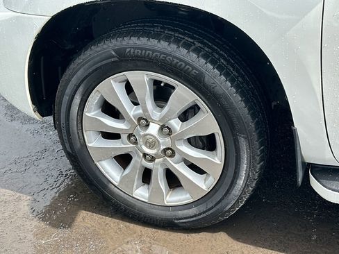 Used 2017 Toyota Sequoia Platinum image 11