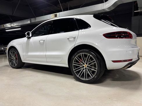 Used 2018 Porsche Macan Turbo image 2