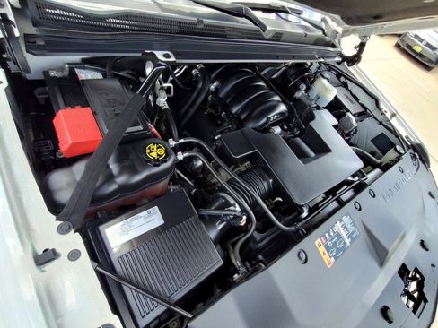 Used 2020 Chevrolet Suburban LT image 50