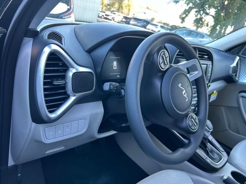New 2025 Kia Soul LX image 29