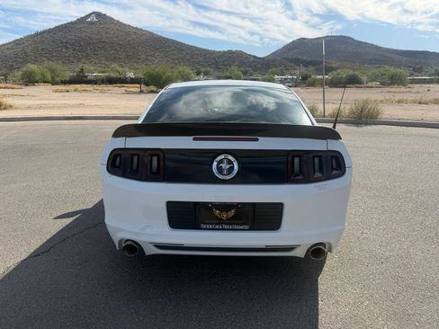 Used 2014 Ford Mustang Coupe RWD image 6