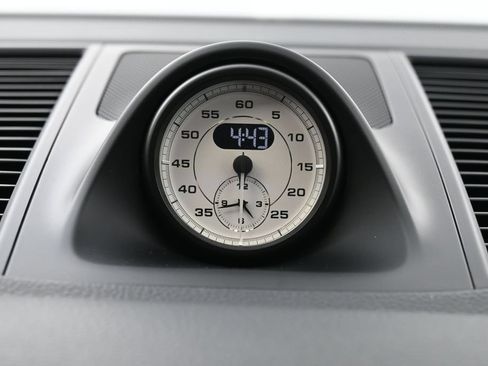 Certified 2023 Porsche Macan AWD/4WD image 23