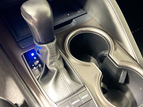 Used 2023 Toyota Camry SE image 24