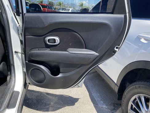 Used 2016 Kia Soul FWD image 21